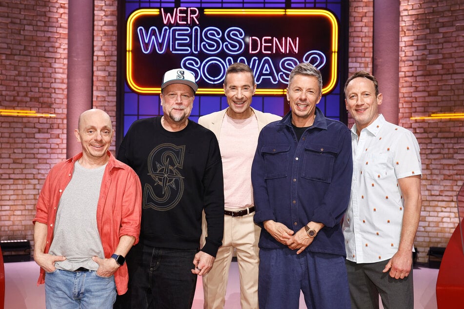 In der letzten Ausgabe der Staffel am Freitag sind Smudo (58, 2.v.l.) und Michi Beck (58, 2.v.r.) zu Gast.