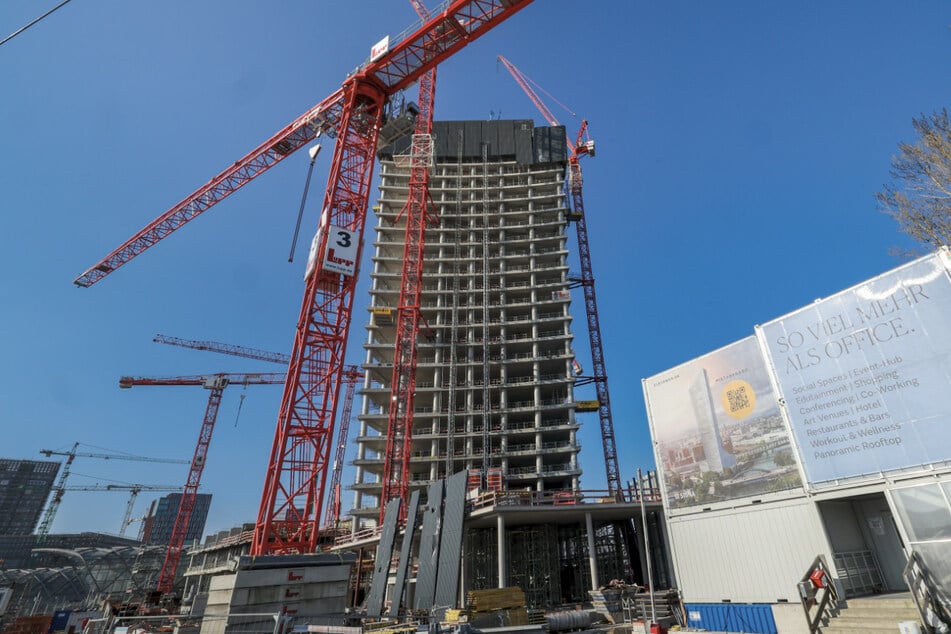 Elbtower verursacht Schäden in der Umgebung: Fahren bald keine Bahnen mehr?