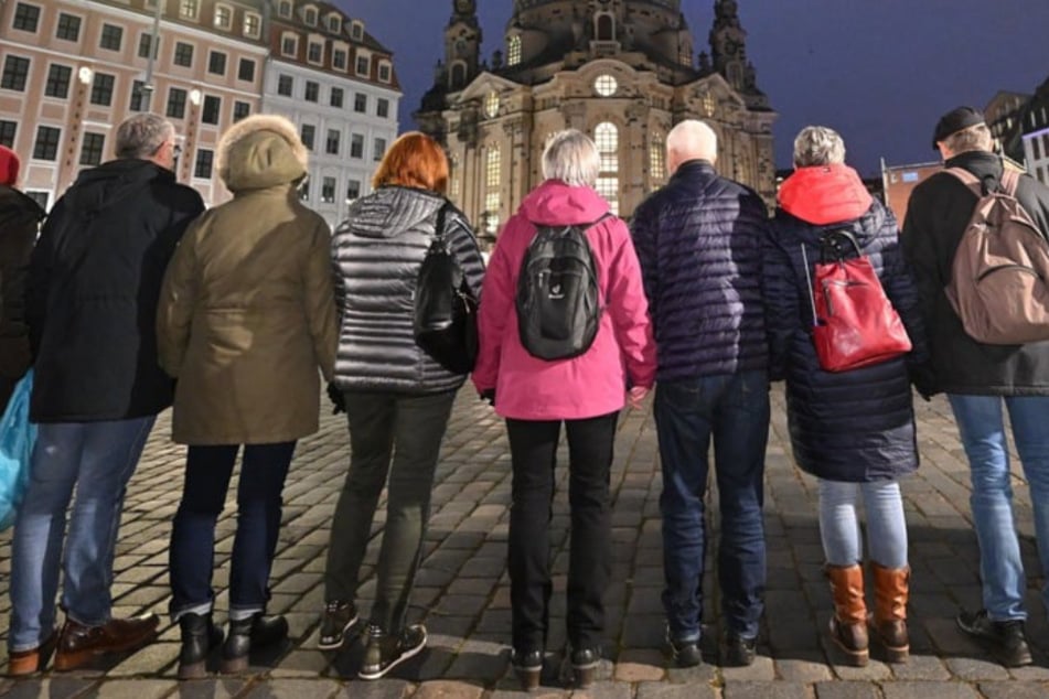 Dresden: Menschenkette in Dresden: Das solltest Du am Freitag beachten!