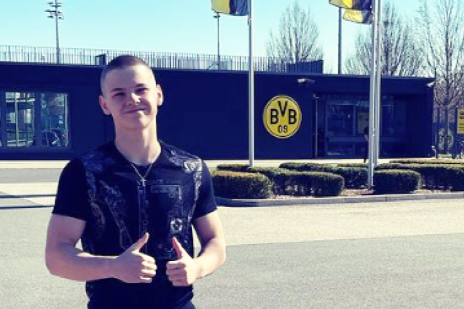 Cole Campbell (16) auf dem Gelände von Borussia Dortmund.