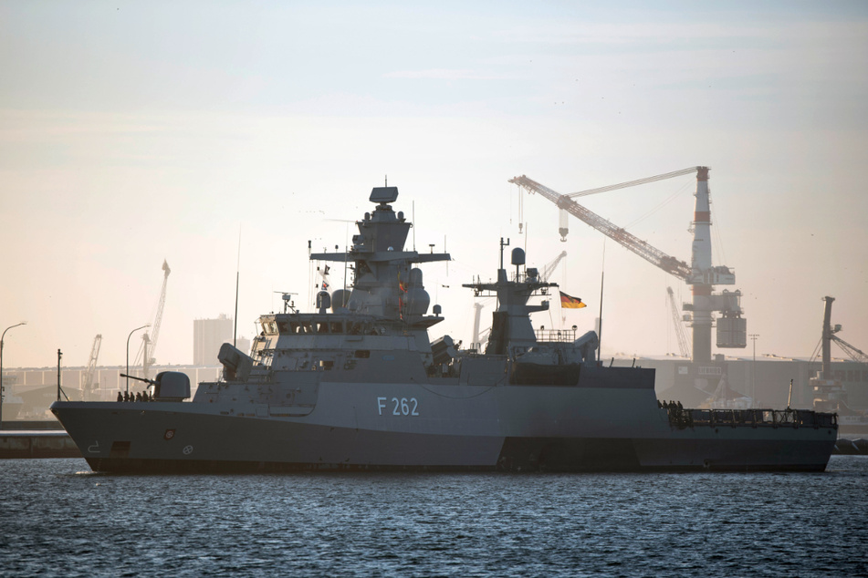 Die Deutsche Marine unterhält drei Stützpunkte an der Ostsee, wie hier in Rostock. (Archivbild)