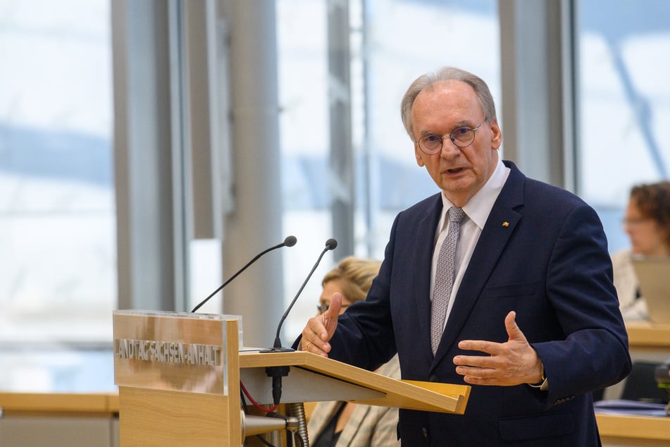Sachsen-Anhalts Ministerpräsident Reiner Haseloff (71, CDU) würde bei einer AfD-Regierung über Wegzug nachdenken.