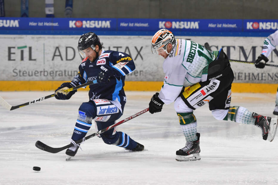 Steve Hanusch (l): Er schoss das zwischenzeitliche 2:2 und auch den entscheidenden Penalty.
