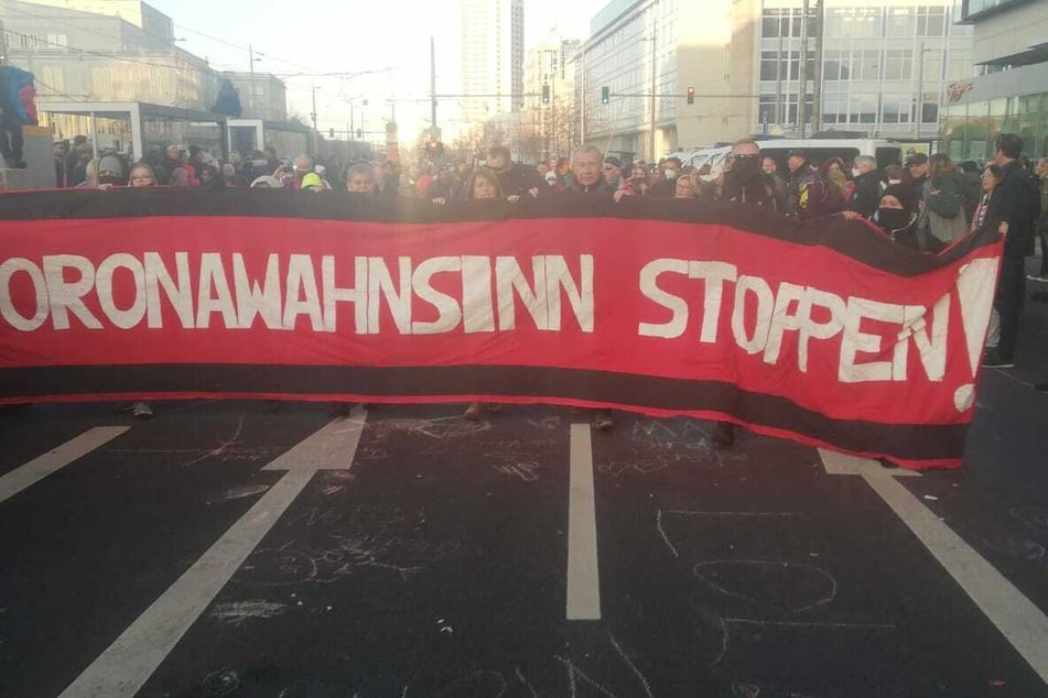 Einige Parteien übte starke Kritik an den Demo-Teilnehmern, nannten sie "unsolidarisch".