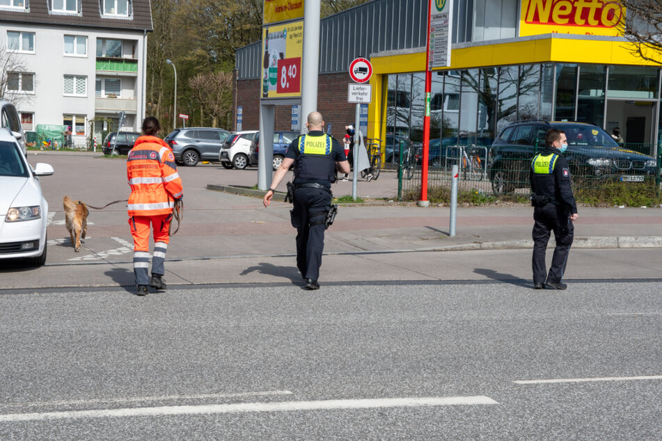 Die Suche führte die Beamten auch zum Netto an der Rodigallee.