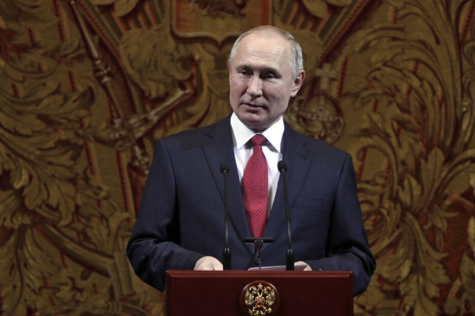 Wladimir Putin, Präsident von Russland, hält anläßlich einer Neujahrsgala im Bolschoi-Theater eine Rede.