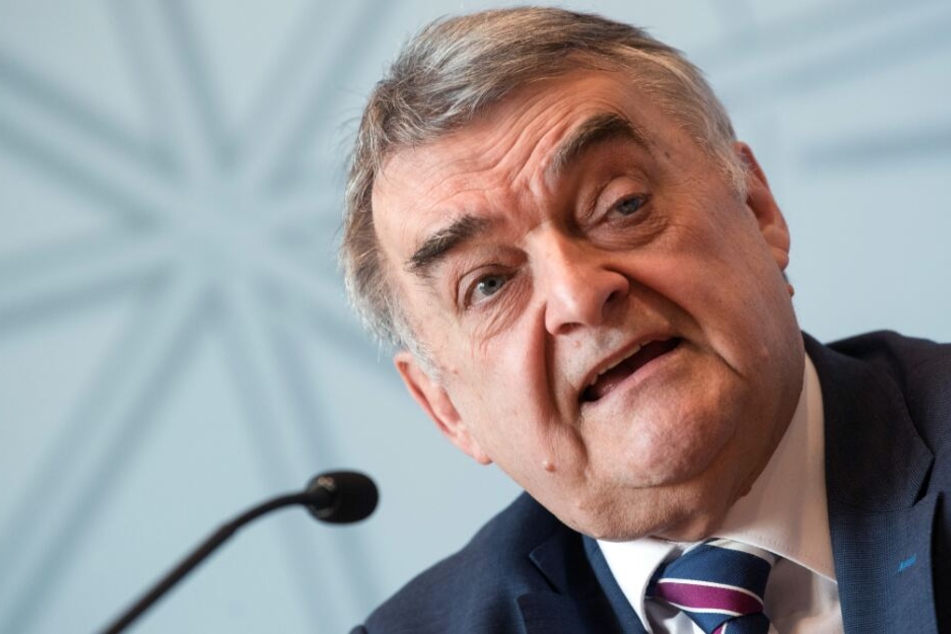 NRW-Innenminister Reul hat nun mehrere Sonderermittler beauftragt.