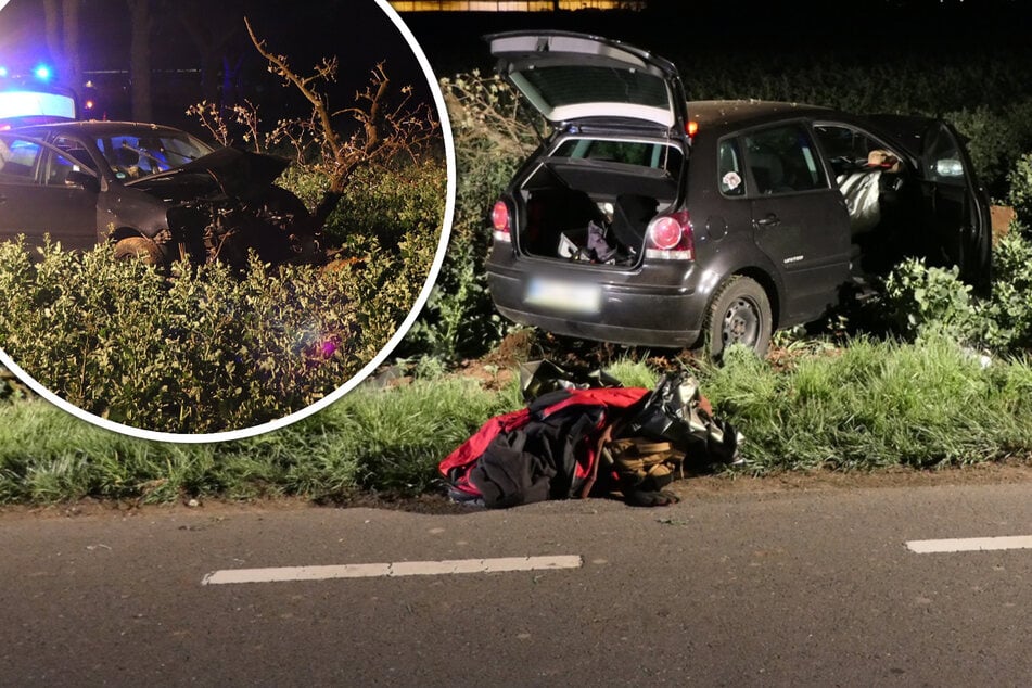 Kontrolle verloren: 27-jähriger VW-Fahrer kracht gegen Baum