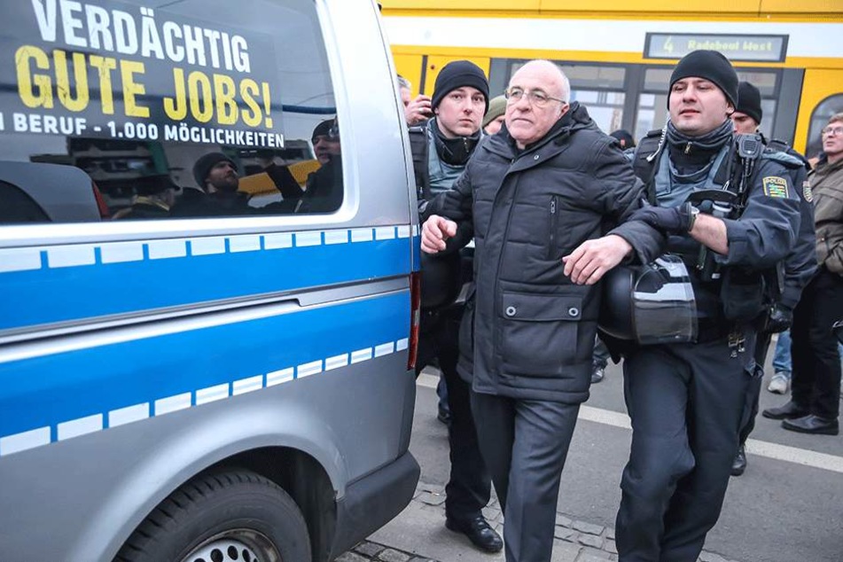 Neonazi Gerhard Ittner (58) wurde wegen Widerstandes gegen Vollstreckungsbeamte vorläufig festgenommen.
