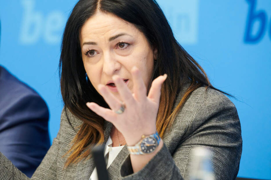 Spahn und die Berliner Senatorin Dilek Kalayci (SPD) wollen die Bevölkerung über die aktuelle Lage informieren.
