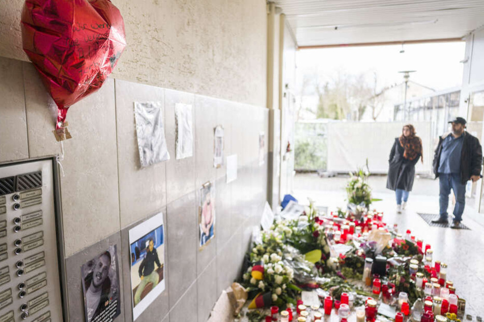 In Hanau wird noch immer den Opfern des Anschlags gedacht.