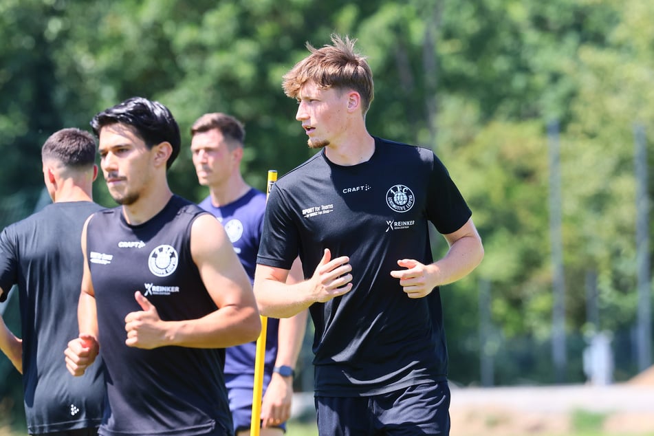 Trotz seiner fünf Tore im ersten Test ist Noah Wallenßus (21) bereits kein Kandidat bei Lok Leipzig mehr.