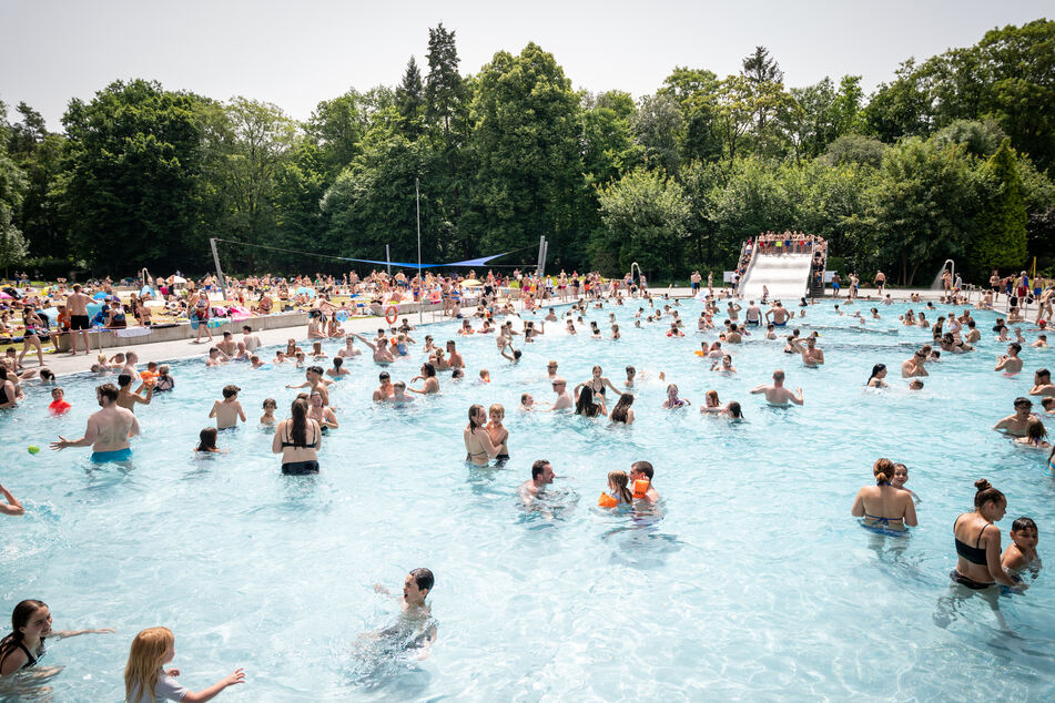 So sieht es längst nicht mehr überall aus: Ein gut gefülltes Schwimmbecken mit vielen "Nachwuchs-Schwimmern".
