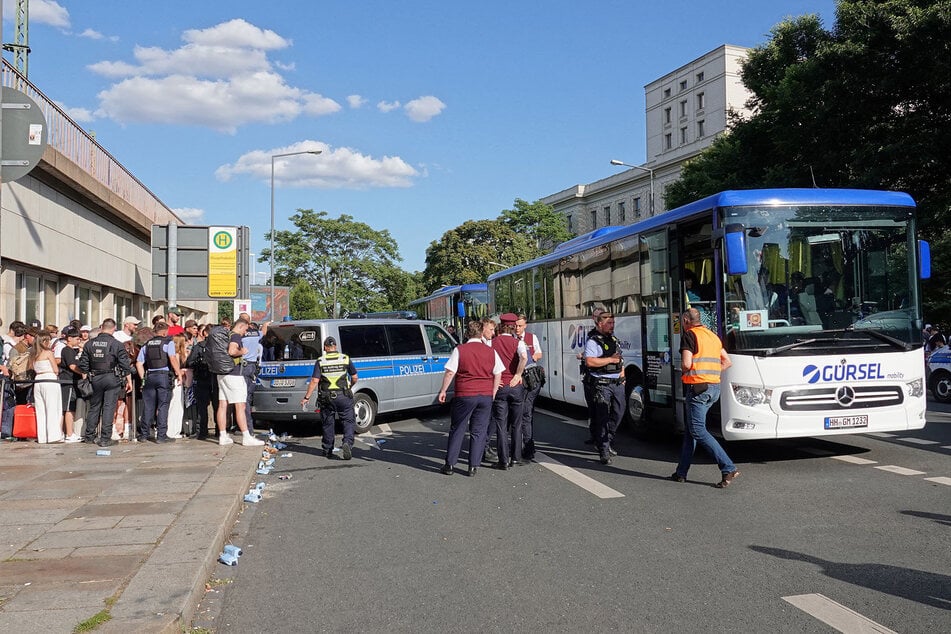 Kurz vor 20 Uhr ging es für die ersten Fahrgäste raus aus Dresden.