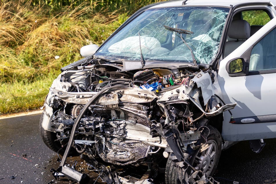 Tödlicher Unfall auf der B84 bei Hünfeld im Landkreis Fulda: Die Bundesstraße wurde voll gesperrt!