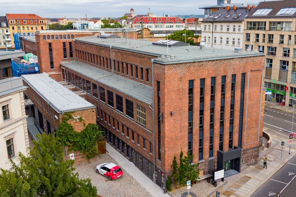So sieht die "Schaltanlage 30" von außen aus. Künftig sollen hier Gründer und Wissenschaftler ein- und ausgehen.