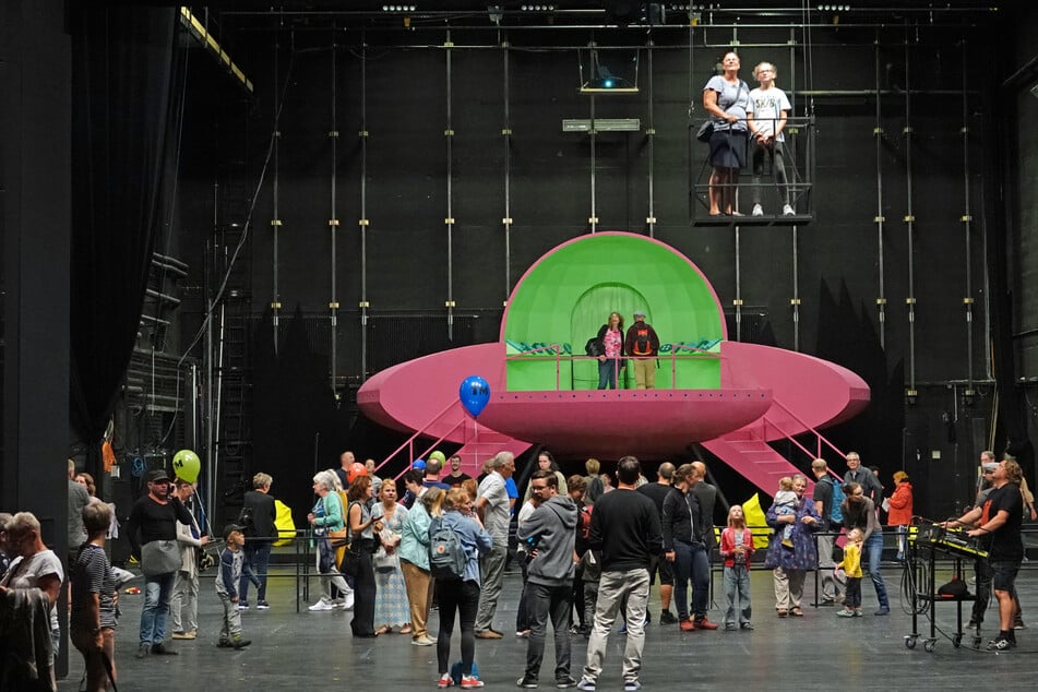 Beim Theaterfest können Zuschauer einen Blick hinter die Kulissen erhaschen.