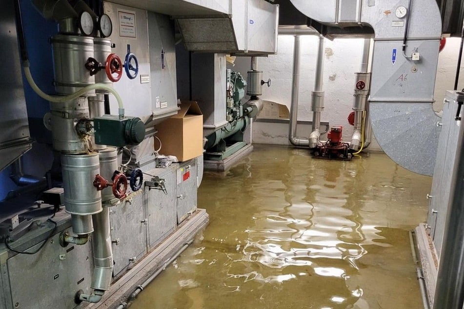 Im Keller des Landratsamts Deggendorf war das Wasser etwa 15 Zentimeter tief.