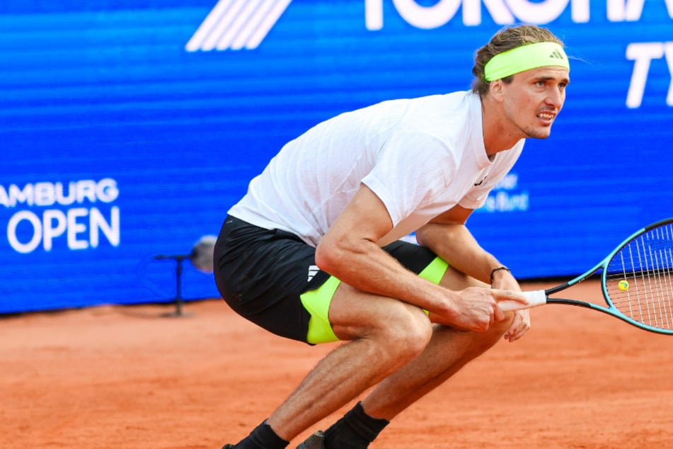 Alexander Zverev: Zverev fliegt und kämpft mit gesundheitlichen Problemen: "37 Mal übergeben und 39,4 Fieber"