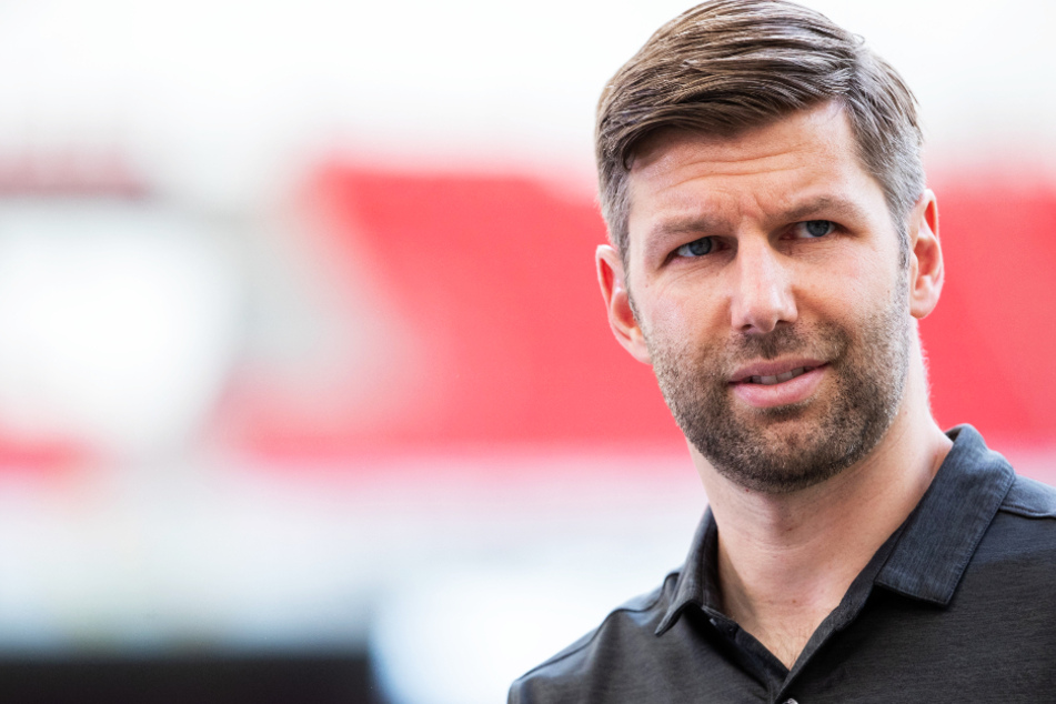 Hat mit der öffentlichen Denunziation von Präsident Claus Vogt und seinem Bestreben, selbst Präsident werden zu wollen, für große Unruhe beim VfB Stuttgart gesorgt: Vorstandschef Thomas Hitzlsperger (38).