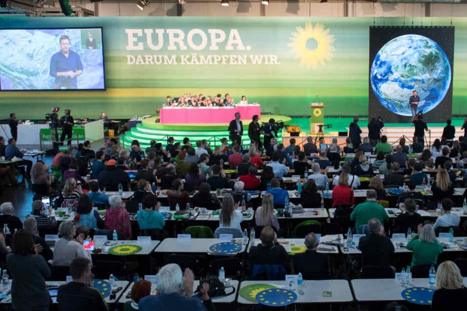 Im Mittelpunkt des Parteitages stand dieVerabschiedung des Europawahlprogramms und die Aufstellung der Bundesliste der Grünen für die Europawahl.