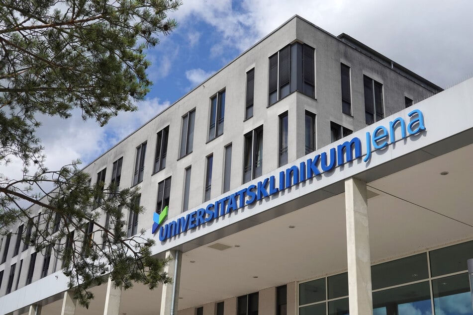 Warnstreik am Uniklinikum Jena: Hunderte Mitarbeiter legen ihre Arbeit nieder