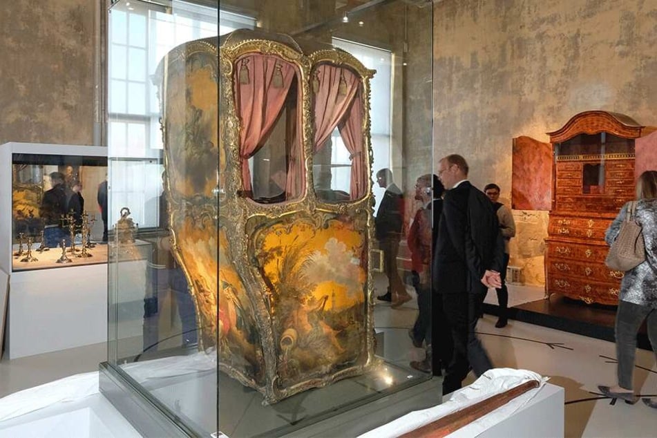 Eine Sänfte aus dem Jahr 1740 ist in der neuen Ausstellung im Schloss zu sehen.