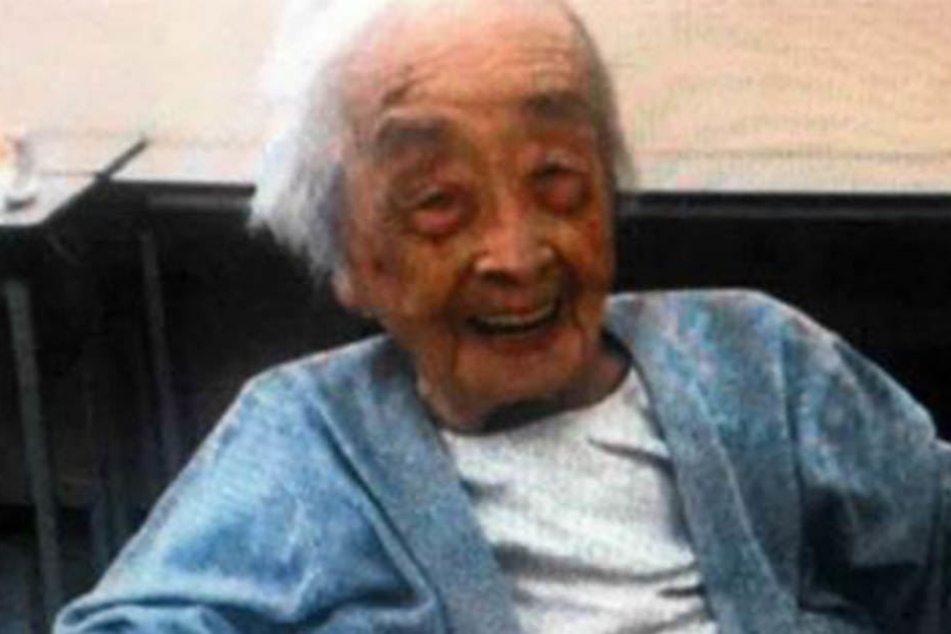 Chiyo Miyako (117†) lebt nicht mehr.