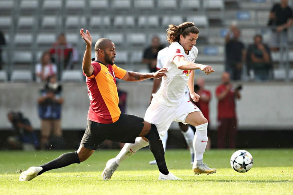 Marcel Sabitzer (r.) zog sich im Testspiel gegen Galatasaray Istanbul (3:2) ein Supinationstrauma im rechten Sprunggelenk zu, fällt auf unbestimmte Zeit aus.
