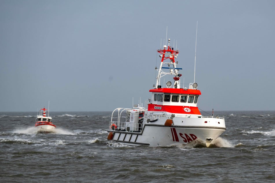 Die Seenotretter durchsuchten ein weites Gebiet zwischen Weser- und Elbmündung.