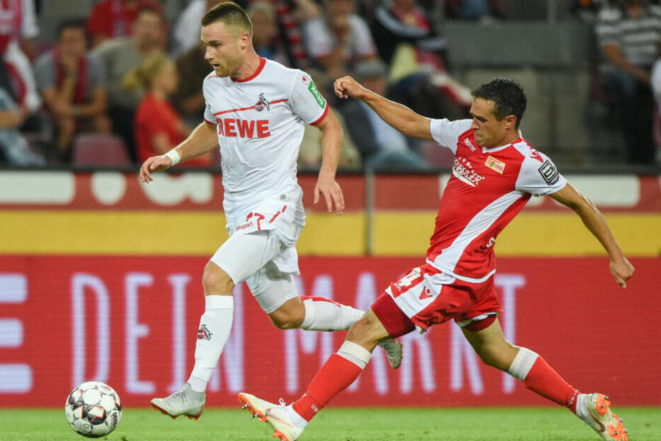 Manuel Schmiedebach bei einem Zweikampf mit Kölns Christian Clemens.