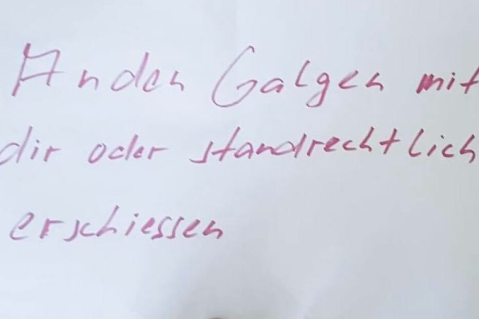 Unter anderem dieser Zettel ging einer Leitung der Einrichtung zu.