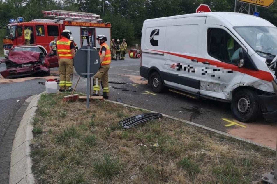 Beide Wagen waren nach dem Crash komplett Schrott.