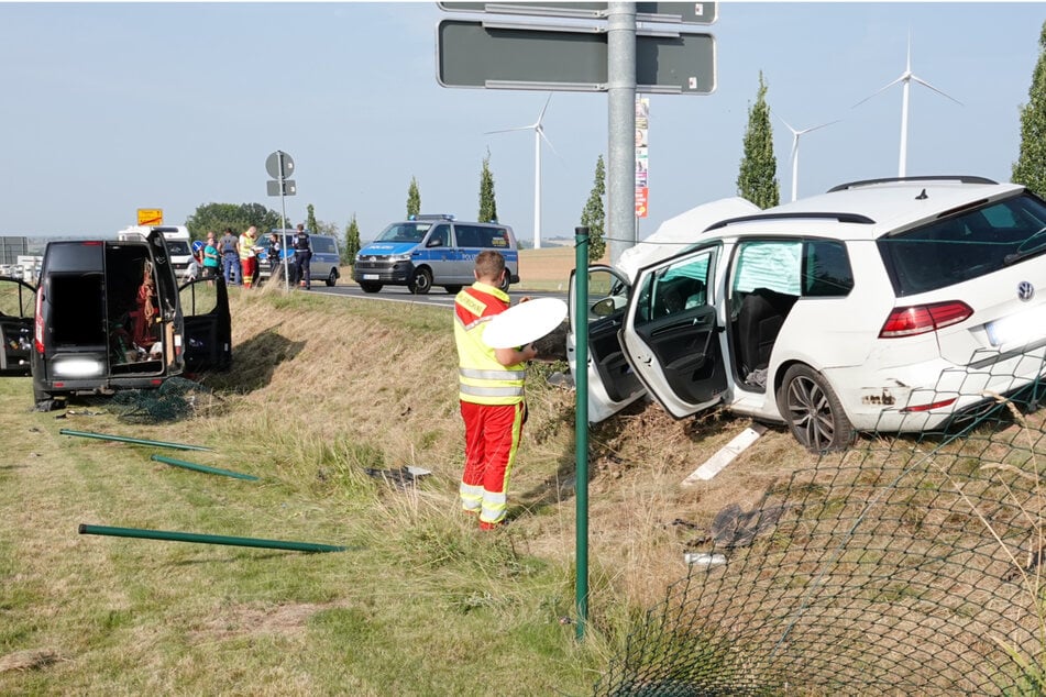 Unfall bei Nossen: Vorfahrtsfehler endet mit zwei Verletzten und großem Schaden!