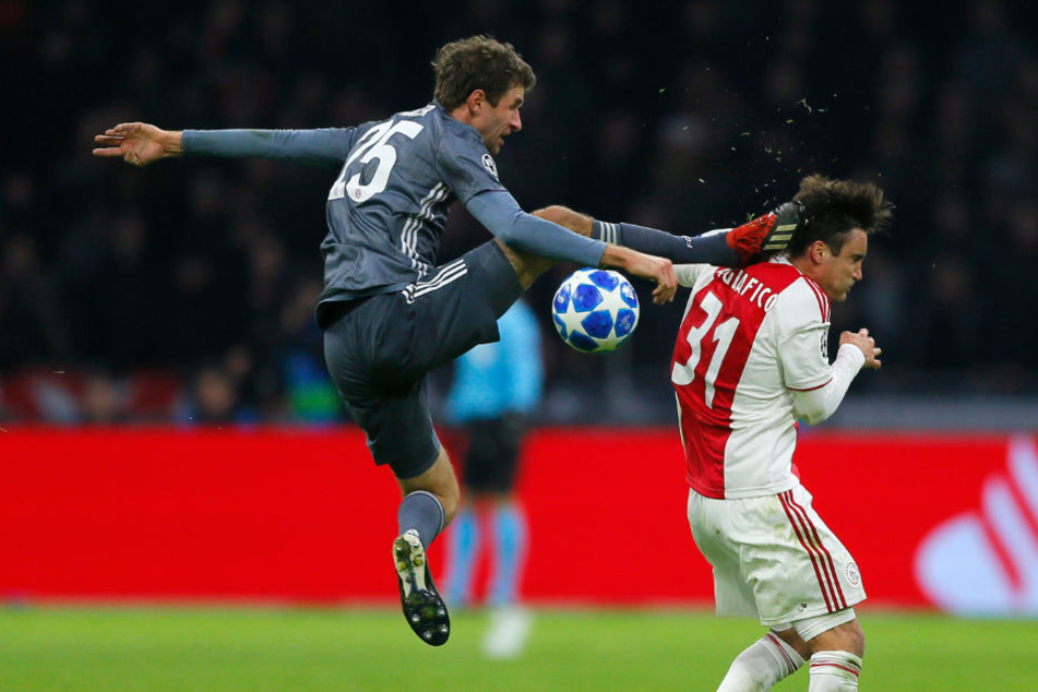 Für dieses Foul wird Thomas Müller zwei Spiele gesperrt.