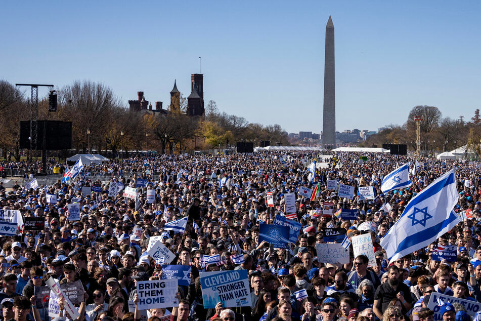 March for Israel: Tens of thousands rally in Washington amid Israel-Gaza war