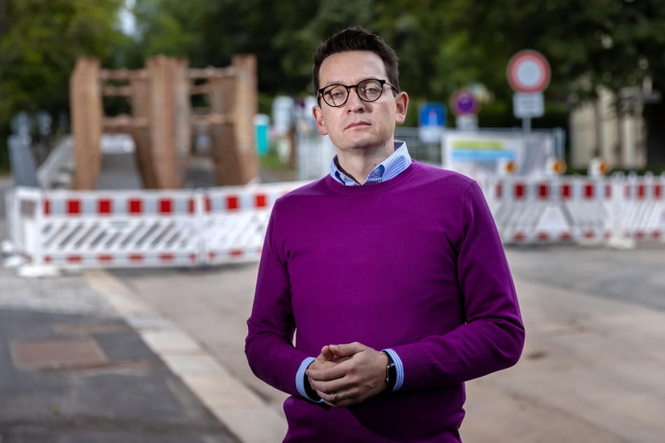 Mehrere Baustellen in der Ulmenstraße nacheinander statt in einem Abwasch: Darüber beklagt sich FDP-Stadtrat Jens Kieselstein (40).