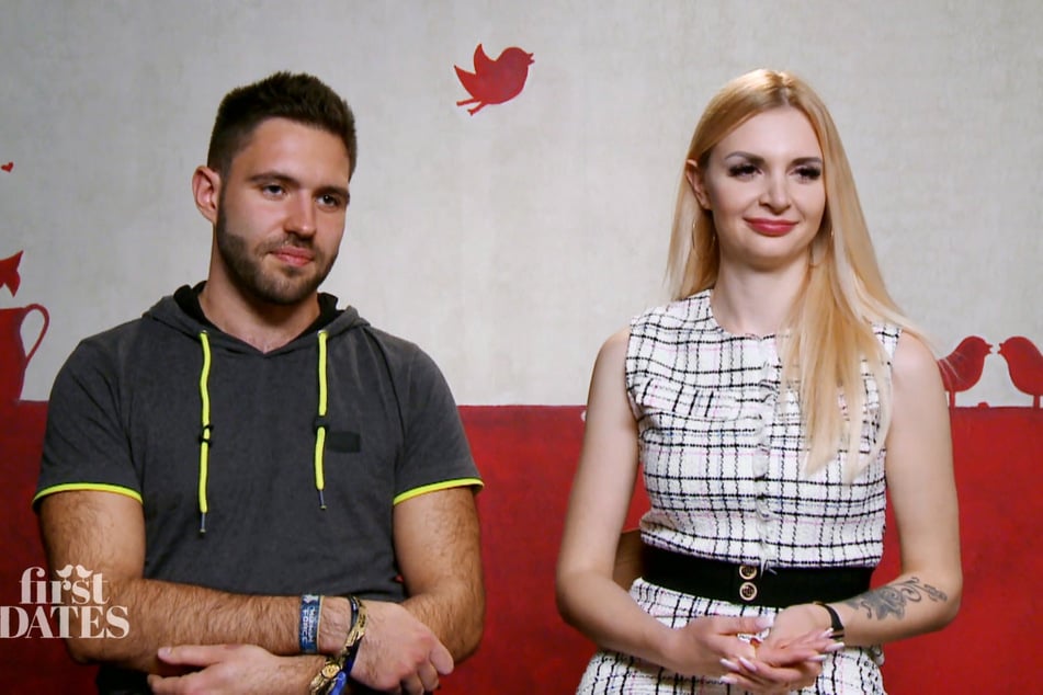 Julian (23) und Nina (23) wollen sich wiedersehen, damit sie sich noch besser kennenlernen können.