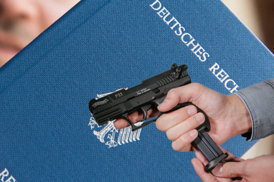 Armbrust, Pistole, Handgranaten, scharfe Munition: Polizei nimmt Reichsbürger (55) fest