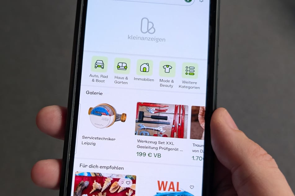 Internetbetrüger haben offenbar eine neue Masche gefunden, um Euch mit Kleinanzeigen und Vinted das Geld aus der Tasche zu ziehen. Die Polizei mahnt zur Vorsicht. (Symbolbild)