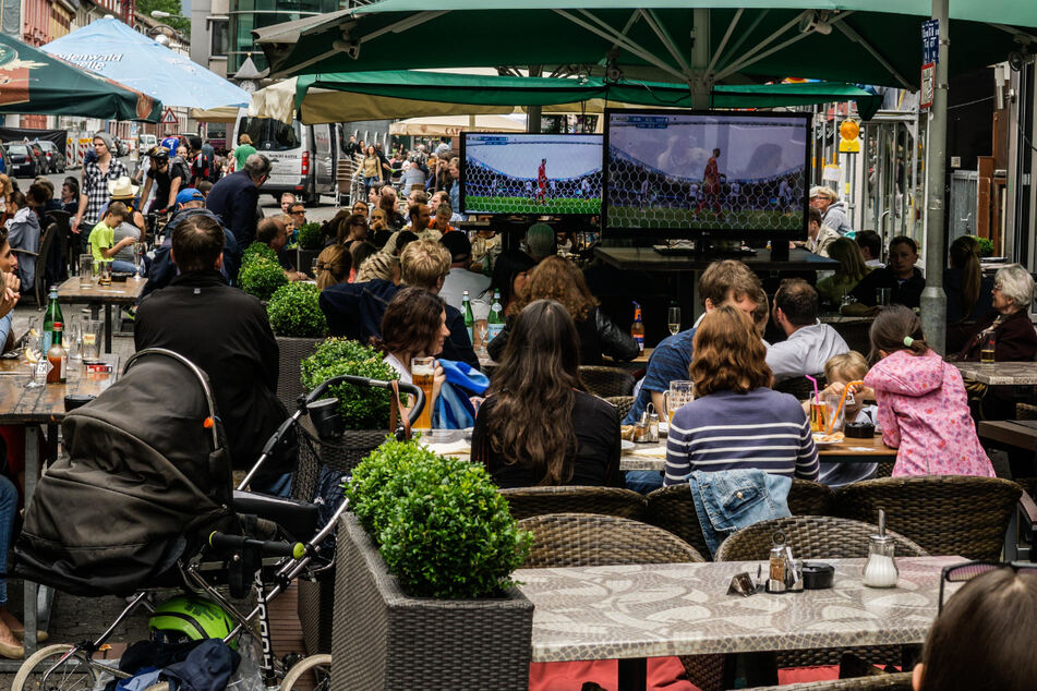 Die Gastronomie durfte rechtzeitig vor der EM wieder öffnen und kann nun auf Public-Viewing hoffen. (Archivbild)