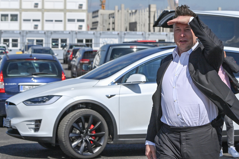 Tesla-Chef Elon Musk (49) im September 2020 auf der Baustelle der Tesla Gigafactory in Grünheide bei Berlin.