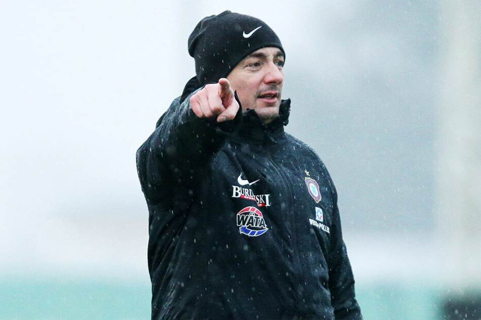 Aue-Coach Daniel Meyer (39)
