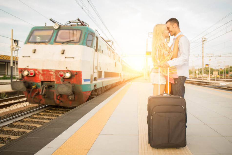 Gut angekommen: Bahnhöfe scheinen Flirt-Hotspots zu sein. München belegt bei der Analyse einer Dating-App den bronzenen Platz.