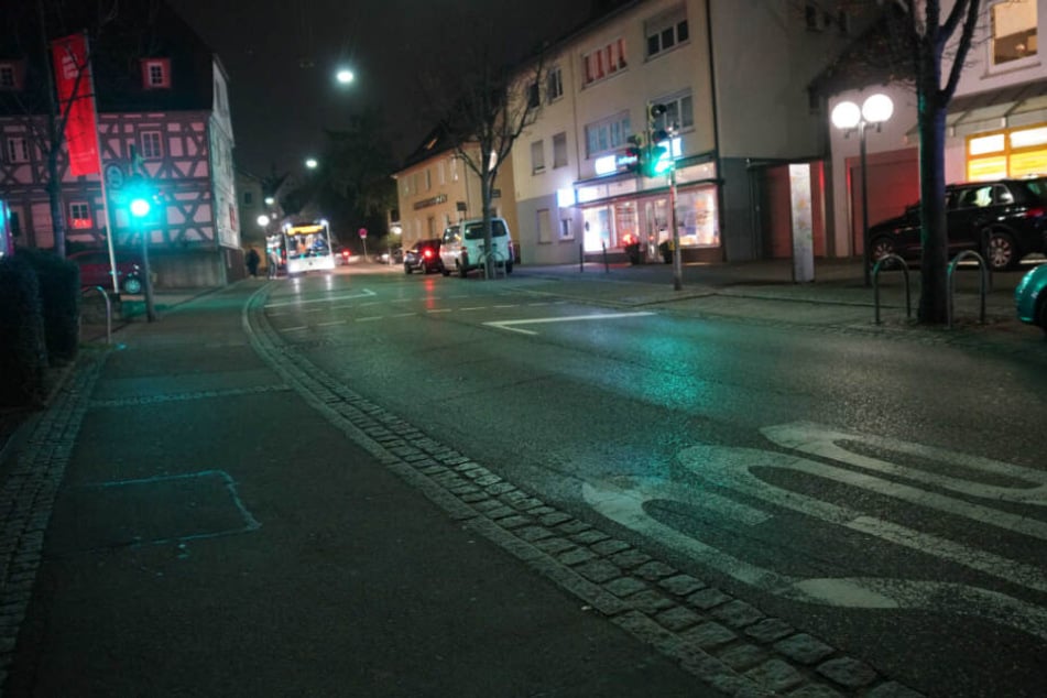 In dieser Straße wurde ein Kind von einem Auto erfasst.
