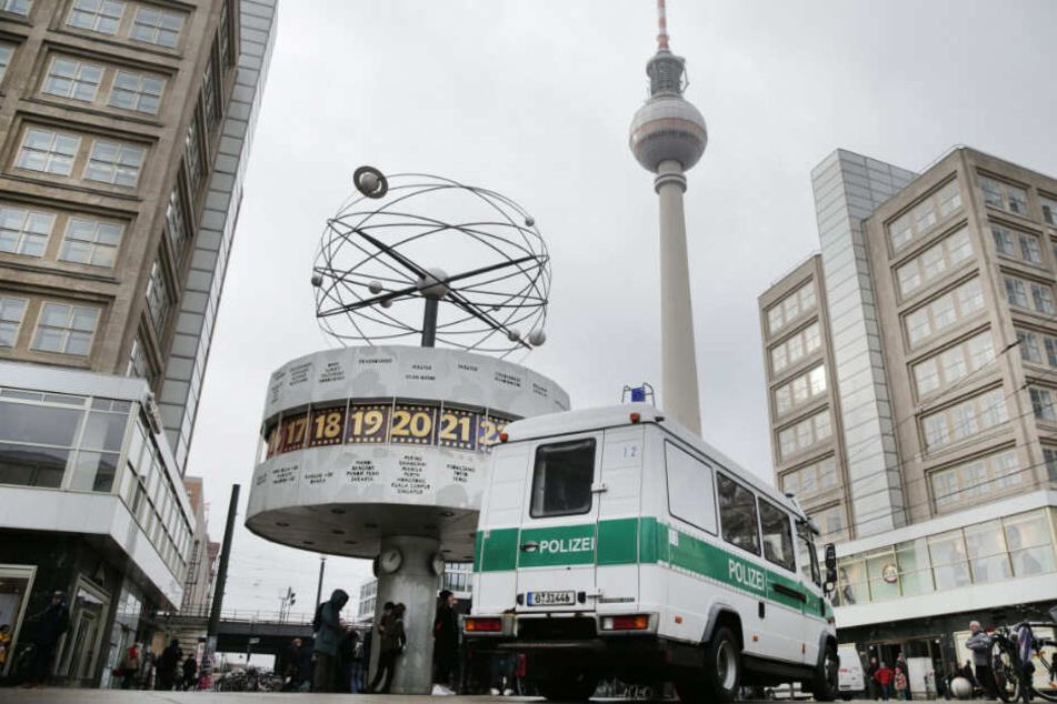 Ein Mann ist bei einem Messerangriff lebensgefährlich verletzt worden. (Symbolbild)