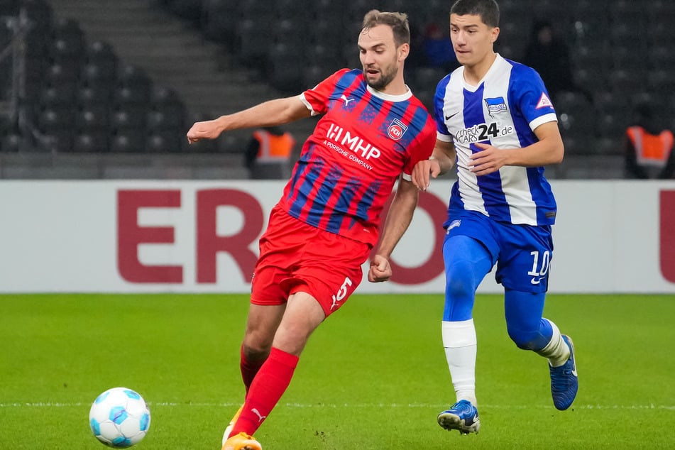 Der 1. FC Heidenheim verliert mit 1:2 gegen Hertha BSC Berlin und scheidet in der zweiten Pokalrunde aus.