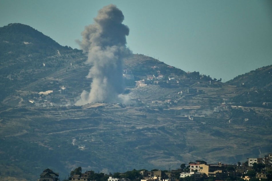 Die Angriffe im Libanon gehen trotz Waffenruhe weiter. Im Fokus steht dabei die strategisch wichtige Anhöhe Ali al-Taher, die Israel weiter regelmäßig angreift. (Archivbild)