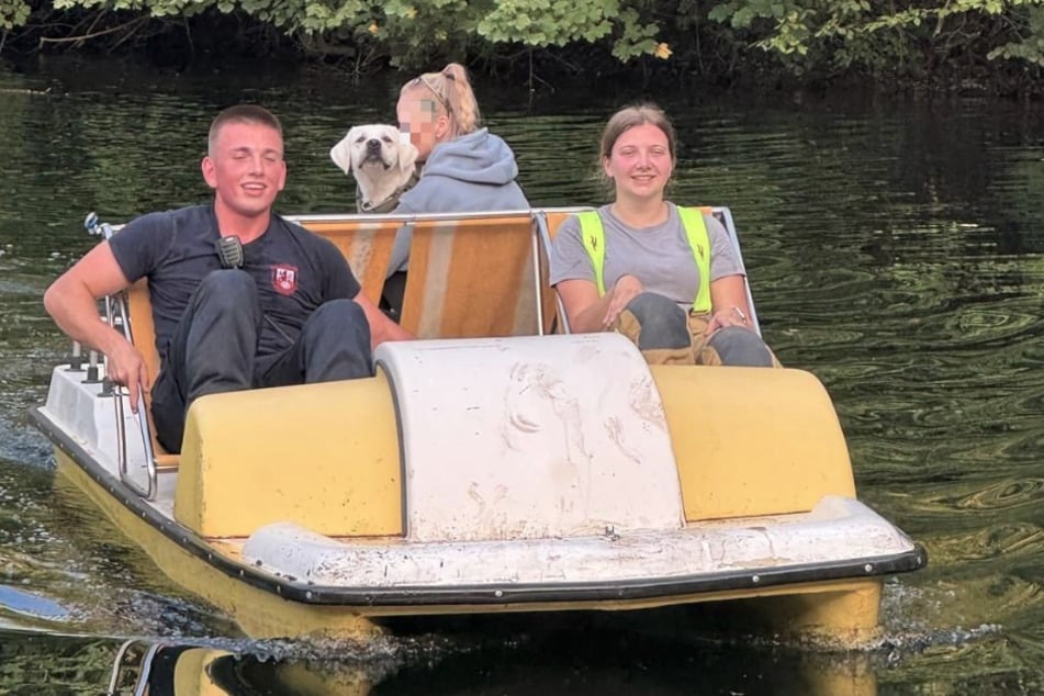 Überglücklich schloss die besorgte Besitzerin ihren Vierbeiner nach seiner Rettung in die Arme.