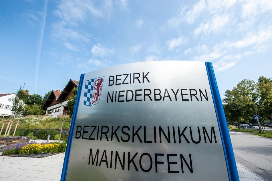 Der 24-Jährige wurde zuerst im Bezirkskrankenhaus Mainkofen untergebracht.